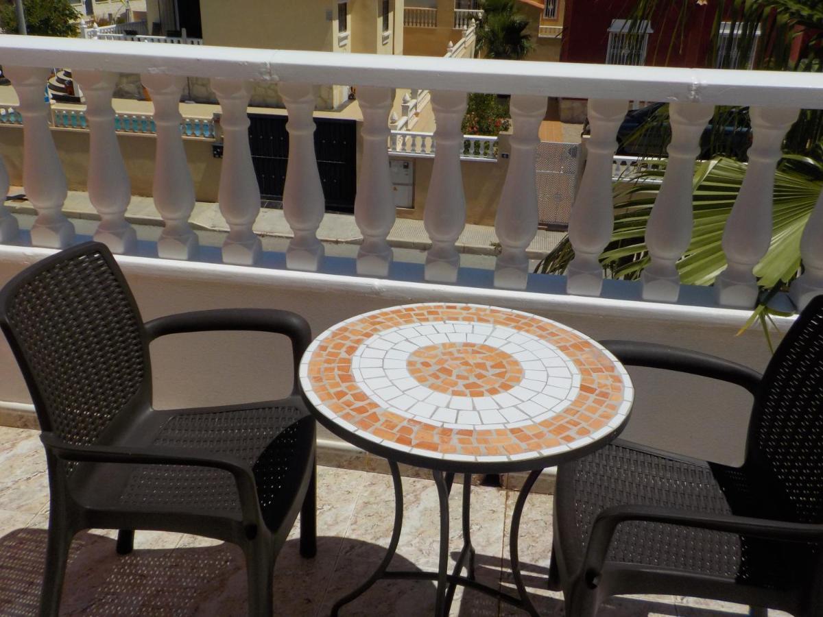 Casa La Zenia Elite Townhouse With Shared Pool And 10 Minutes Walk To Beach Orihuela Exterior foto