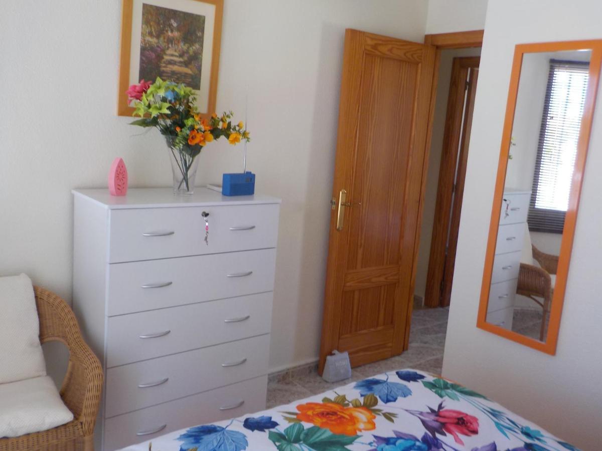 Casa La Zenia Elite Townhouse With Shared Pool And 10 Minutes Walk To Beach Orihuela Exterior foto